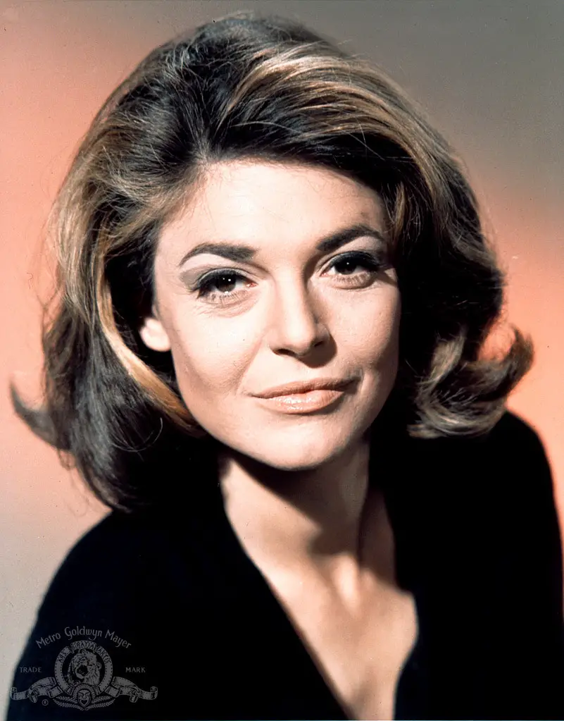 How tall is Anne Bancroft?